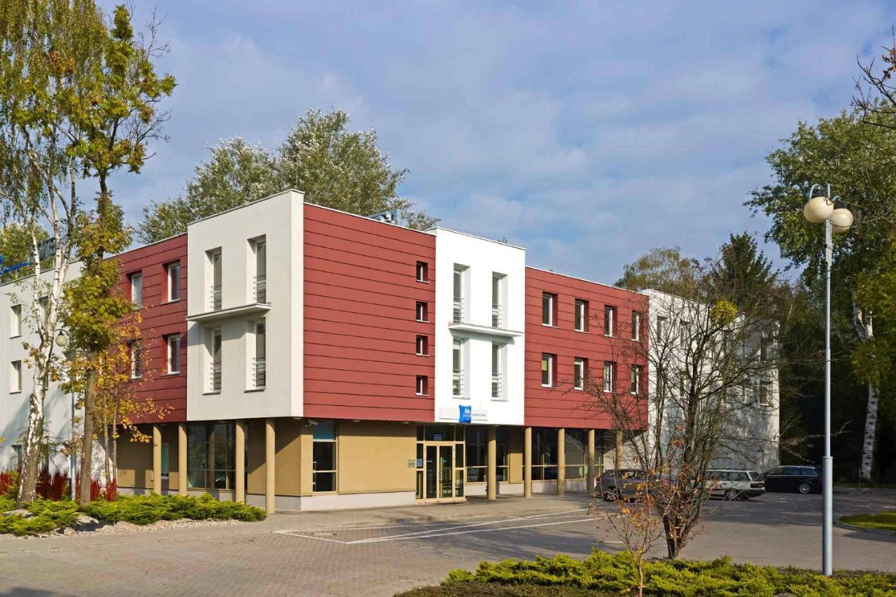 Ibis Budget Wroclaw Stadion Exterior photo